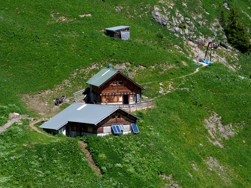 Les chalets de Trébentaz et leur monte-charge